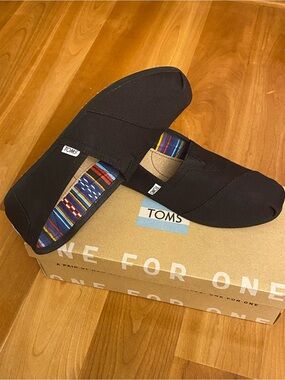 Toms Black On Black Canvas Slip-Ons